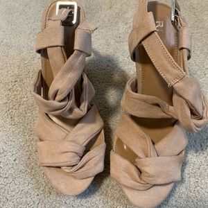 Sexy Strapy Light-Pink High-Heels